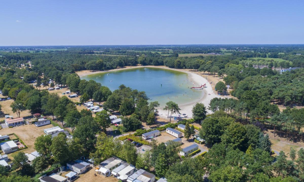 Vakantiepark De Bergen Wanroij - Safaritent Екстериор снимка